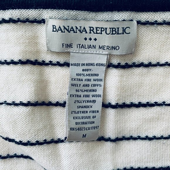 BANANA REPUBLIC merino wool sweater with brooch M - Picture 3 of 10